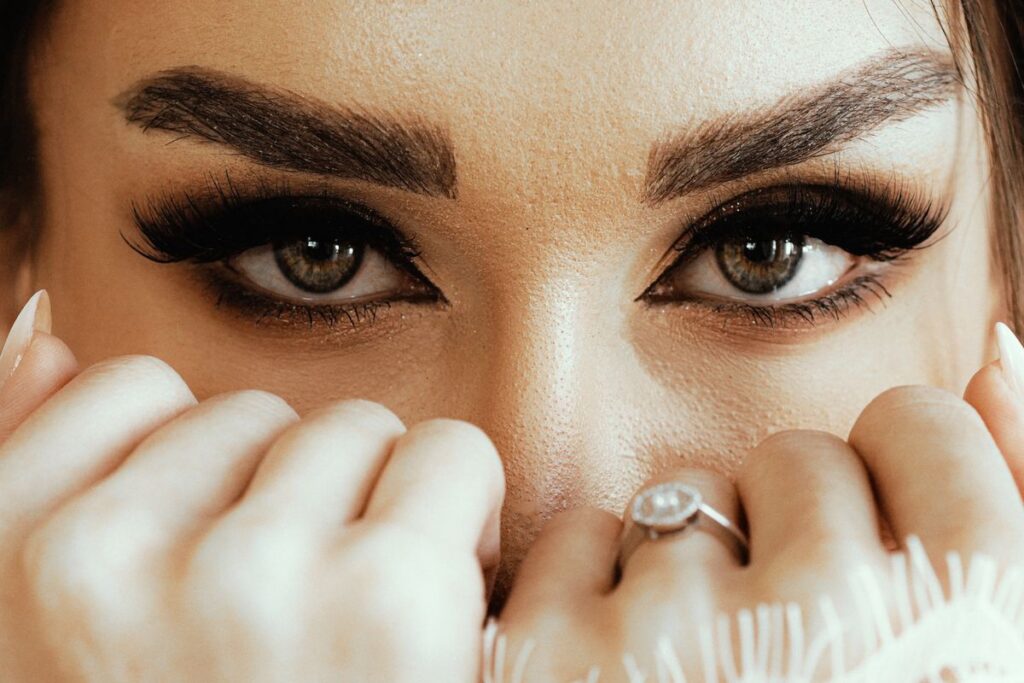 eyebrow wax