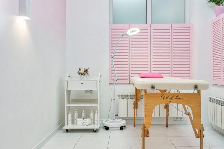 Hours & Location — The Style Station